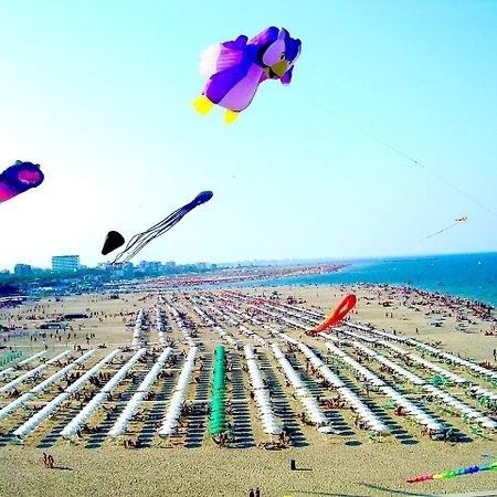 Dena Chalets - Lido Di Spina At The Beach 외부 사진